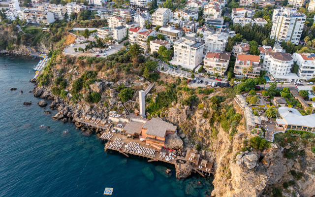 La Boutique Hotel & Suites (Adult Only 16+)