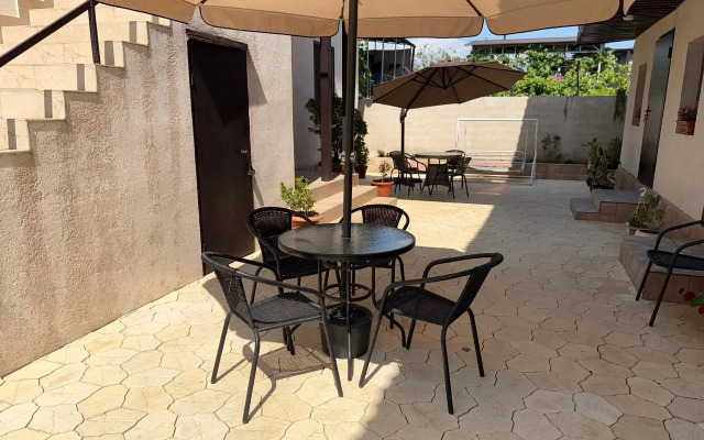 Amra Guest House