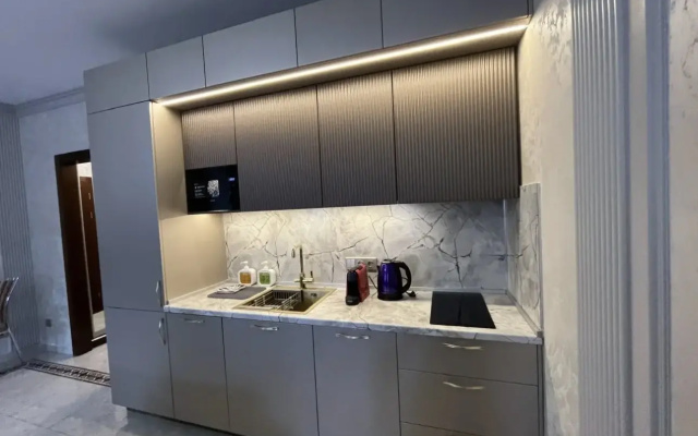 Apartamenty Luks sokolad v Tavride na nabereznoj Alty