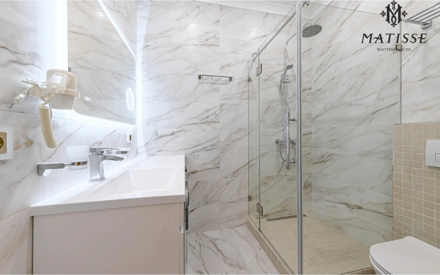 Апартаменты с Балконом и Видом на Море в Cамом Сердце Адлера