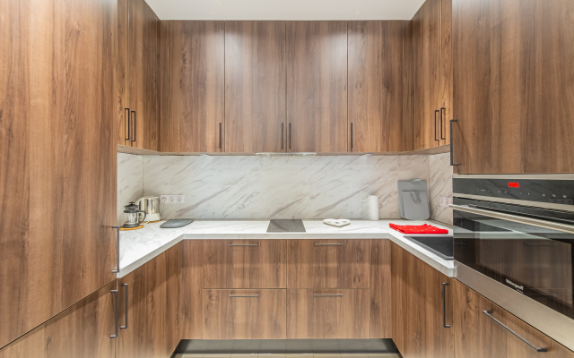 Апартаменты с Видом на Невский