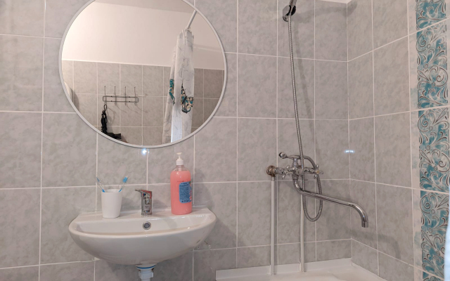 Апартаменты 150 Уральских Рабочих 44