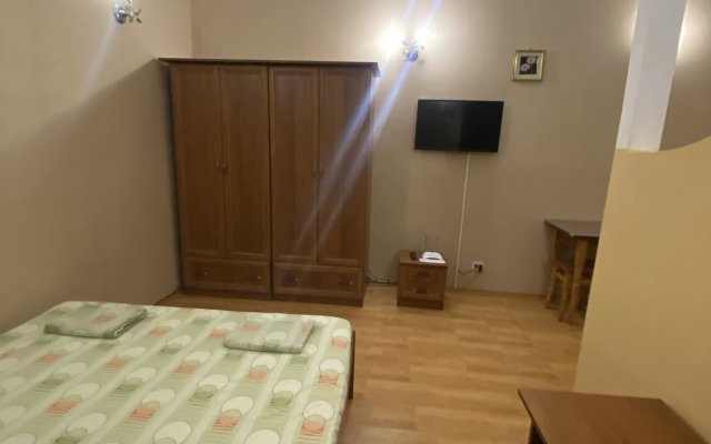 V Ordzhonikidze Apartments