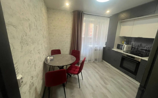 Flat Uyutnaya Kvartira V Novom Dome