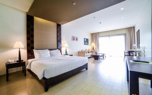 Olalani Resort  Hotel And Condotel