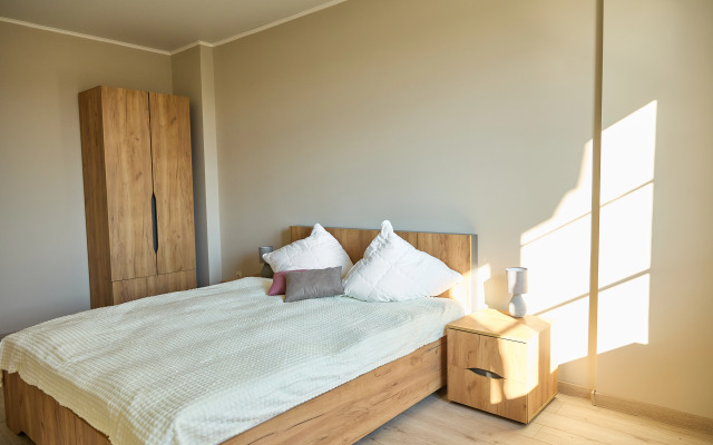 V 10 Minutakh Khodyby Ot Kremlya Flat