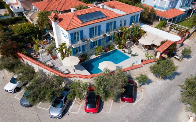 Tarcin Alacati Otel