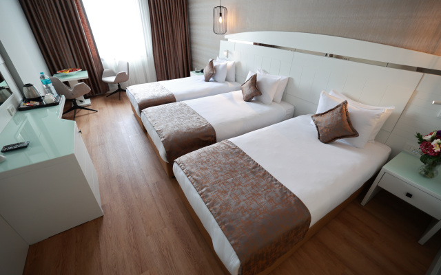 Nova Plaza Orion Hotel
