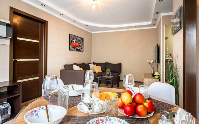 Prostornaya dvukhkomnatnaya Natali u parka Zyuzino Flat