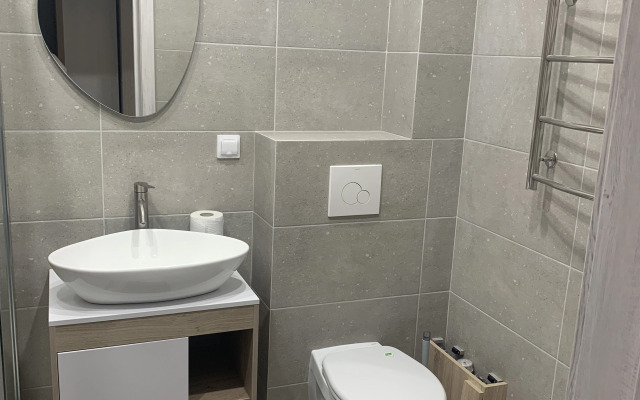 Studiya V Zhivopisnom Rayone Flat