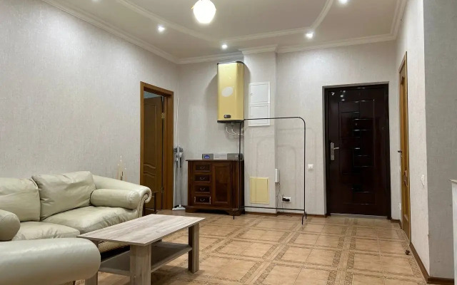 Trekhkomnatnaya S Pryamym Vidom Na More Flat
