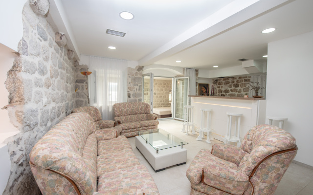 Djurisic Guest House