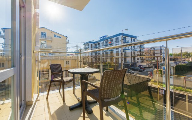 Leonsia Hotel