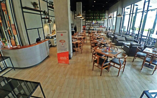 Harper Purwakarta Hotel