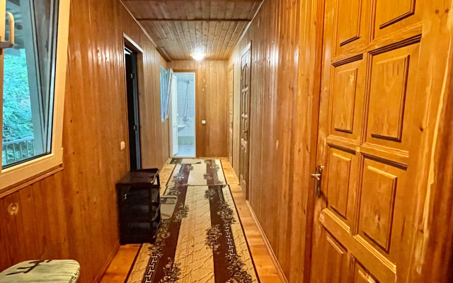 Na Bestuzheva Marlinskogo Guest House