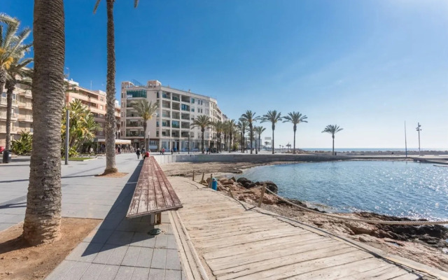 Ispanii 100 Metrov ot Morya na Luchshem Plyazhe Goroda Torrevekha Apartment