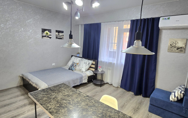 Sovremennaya uyutnaya studiya v luchshem rayone goroda Flat