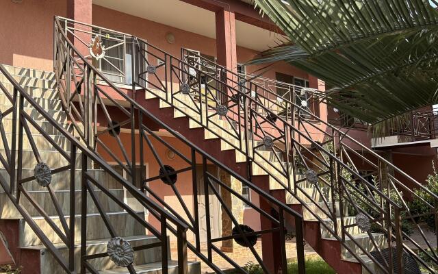Rozovy Flamingo  Guest House