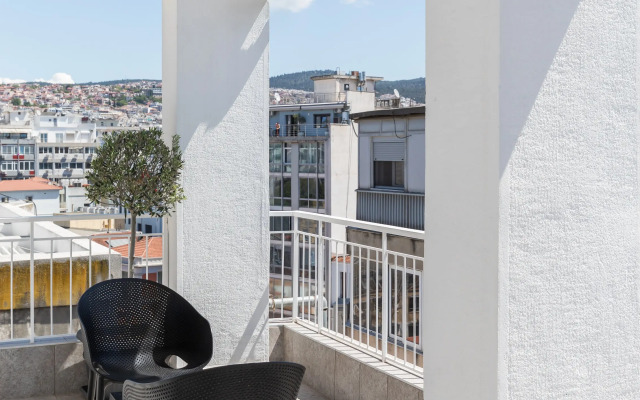 Oddity Seafront Penthouse Apartments