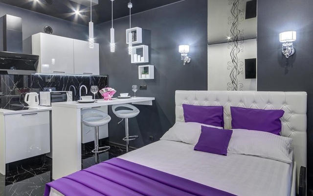 V Alykh Parusakh Flat