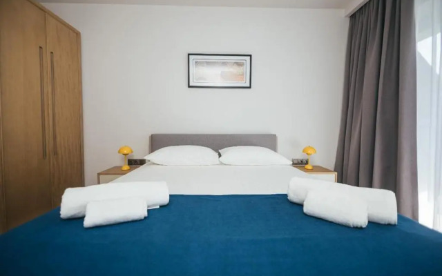 BlueSky Apartment Hotel