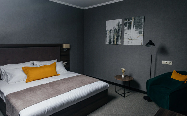 Отель Alex Royal