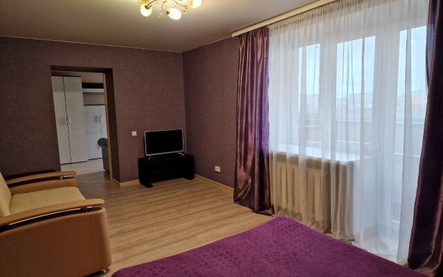 Апартаменты Яр-сутки на улице Городской Вал 5