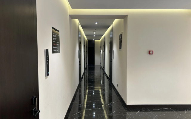 Отель Karim Parkside