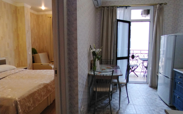 Sirius Vozle Morya Flat