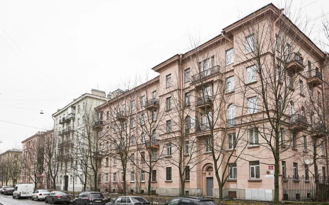 Апартаменты 1912 в Сталинке у Моста Александра Невского