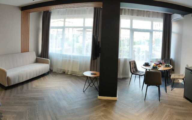 Na Staroshosseynoy 5 K7 Apartments