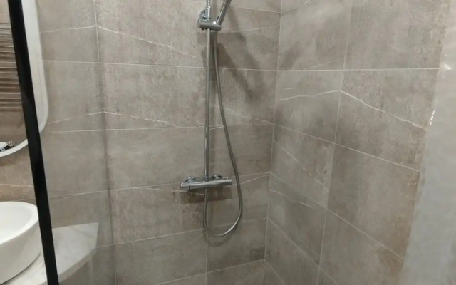 V Yevrope 74 Apartament