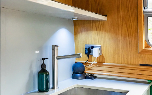 Частный дом The Wee Sisters Boatel