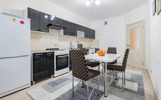 Uyutnye Ryadom S Khanshatyrom Apartments