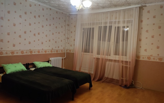 3-komnat. bolshaya standart ryadom Avtovokzal Flat