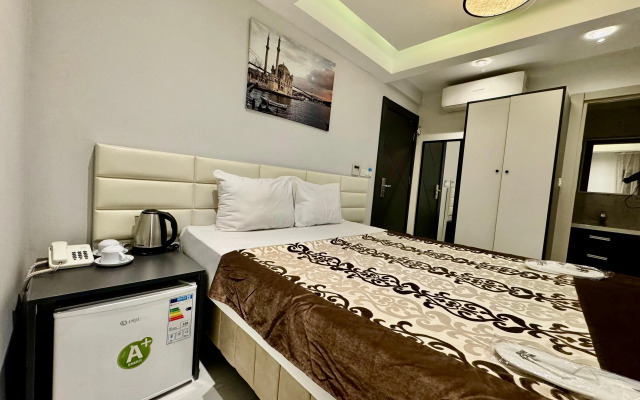 Aram Edessa Hotel