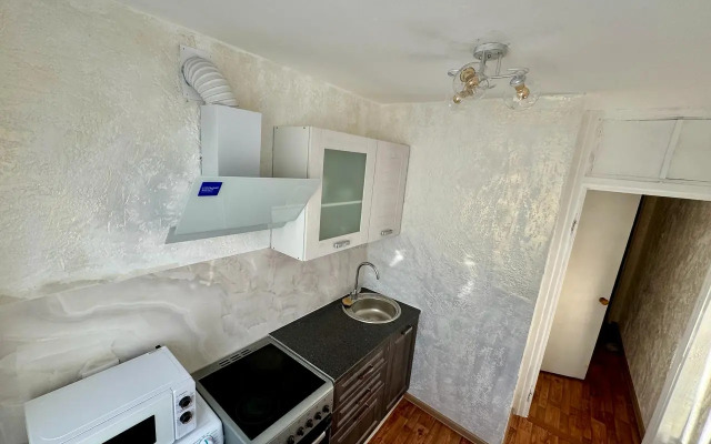 V Luchshem Rayone Flat