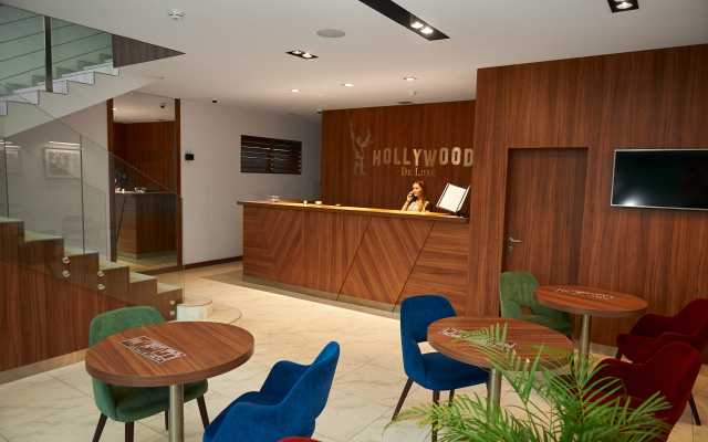 Hollywood De Luxe Hotel