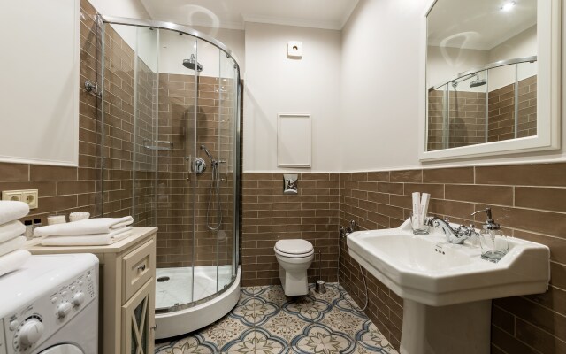 Апартаменты D на Чайковского с тремя спальнями №1