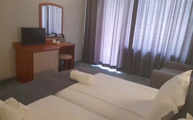 Отель Saga Ravda