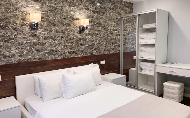 Квартира Уютная в Тихом Центре на Роз 61 10 Минут до Моря