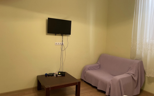 Akademika Marra 10 Apartments