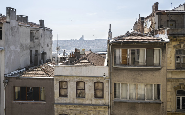 Апартаменты PeraNox Suites