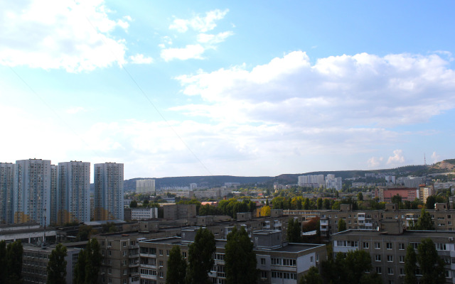 Апартаменты Apato Уютная студия с видом на город и горы