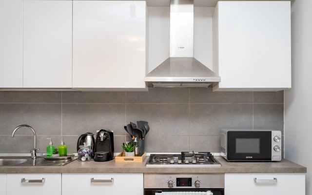 Apartments with a View of the Ferris Wheel and the City