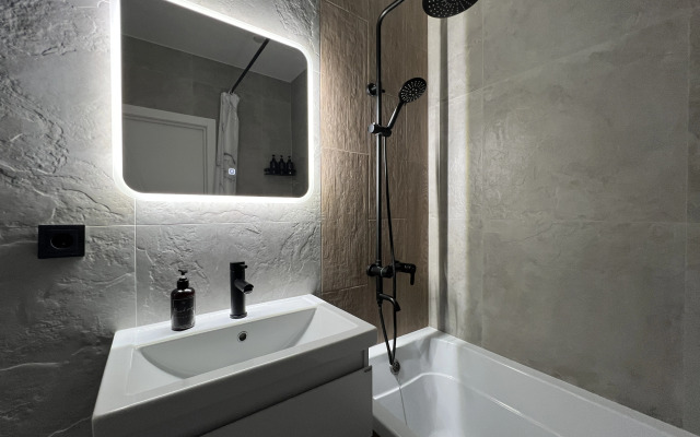 South Sity Dizaynerskaya Studiya Loft Flat