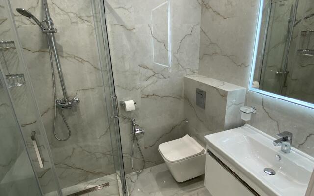 S Bassejnom ZhK Morskaja Simfonija Apartments