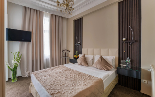 Sadovnicheskaya Hotel