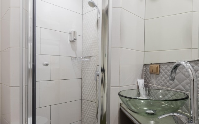 Le Diaghilev Living Quarters