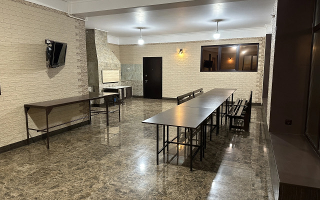 Частный дом с бассейном и баней